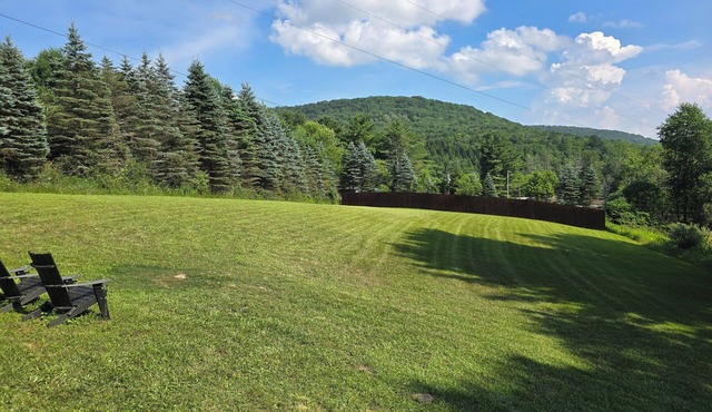 3-bedroom RV in Tranquil Trout Run with AC