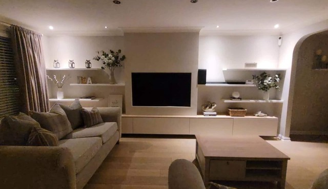 3 Bedroom, Sleeps 6, Free Parking