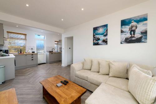 3 Bedroom Spacious and Homely Welsh Retreat