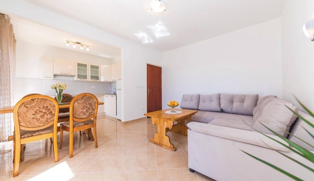 3 bedroom stunning apartment in Kastel Gomilica