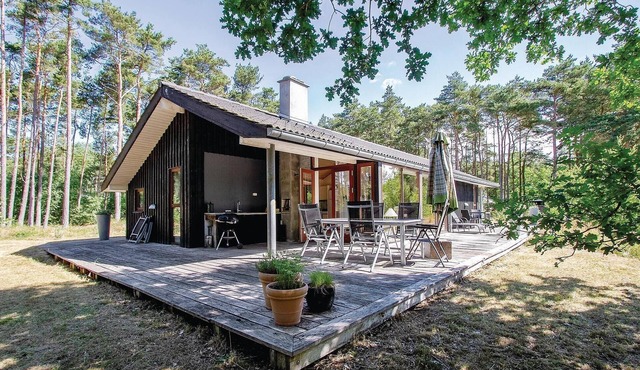 3 bedroom stunning home in Aakirkeby