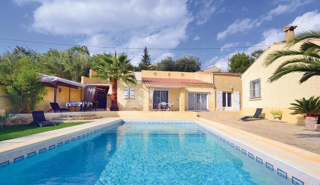 3 bedroom stunning home in Théziers