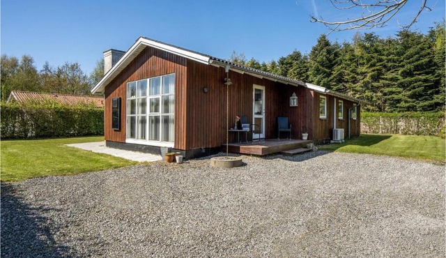 3 Bedroom Stunning Home In Juelsminde