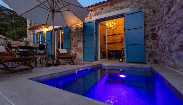 3 bedroom stunning home in Zarace