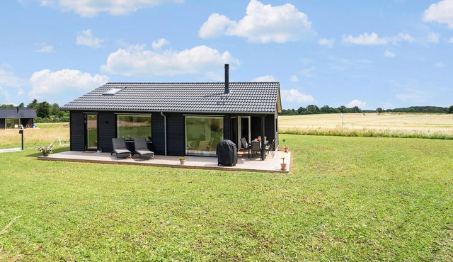 3 bedroom stunning home in Stege