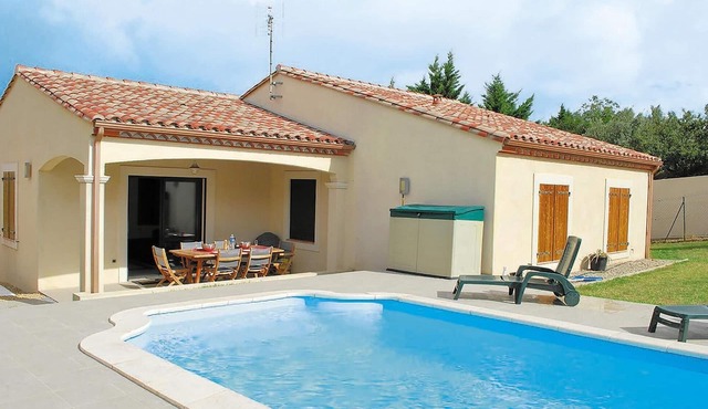 3 bedroom stunning home in Pomas