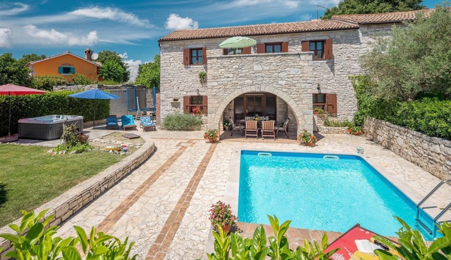 3 bedroom stunning home in Vrsar