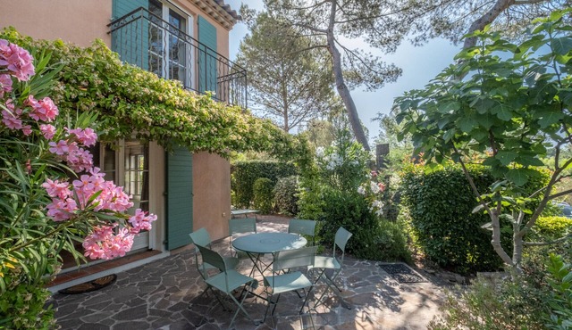 3-BEDROOM TOWN HOUSE WITH GARDEN (N°403)