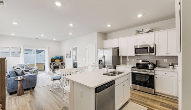 3-bedroom townhome close to golf courses & beaches - Pets welcome, self-check-in