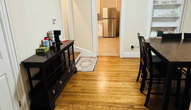 3-bedroom townhome in charming Hagerstown with AC, WiFi