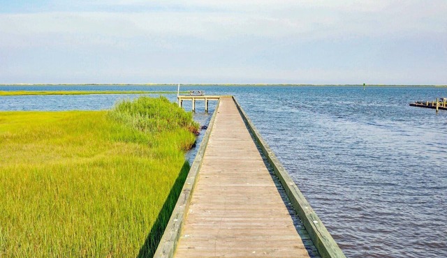 3 Bedroom Townhome in Bayside, Berlin!