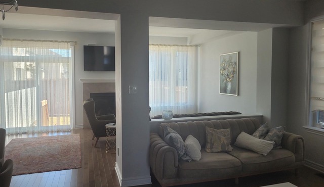3-bedroom townhome in charming Ottawa with WiFi, AC. Start your vacation now