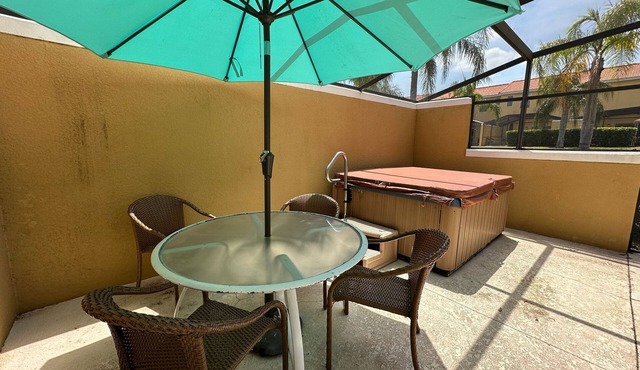 3-bedroom townhome in lovely Kissimmee with AC, WiFi