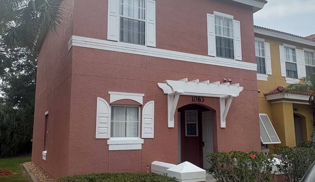 3-bedroom townhome in wonderful Kissimmee with fitness room, AC