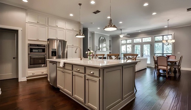 3-bedroom townhome in adorable Mableton. Close to all the charms of Atlanta.