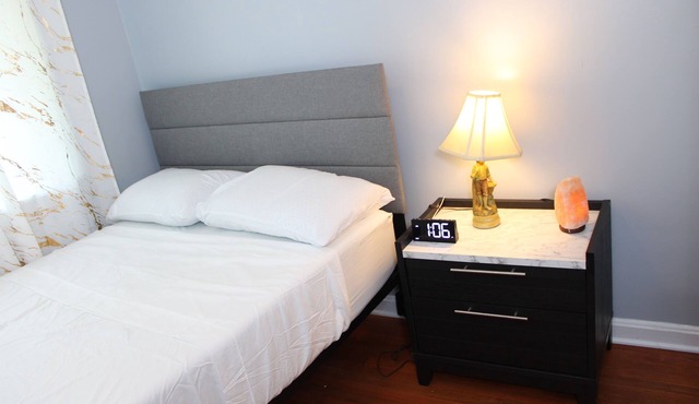 3-bedroom townhome in enjoyable Oxon Hill with AC 10 min. from National Harbor