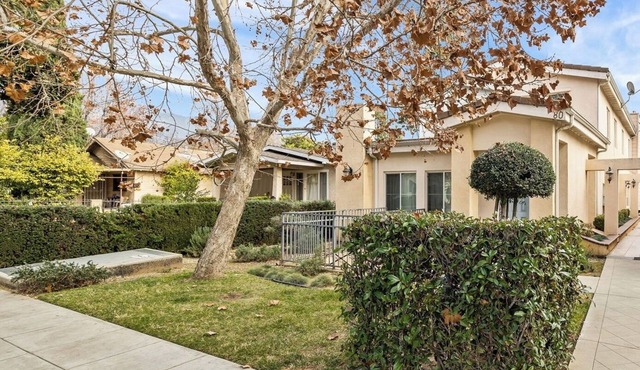 3-Bedroom Townhome In Fantastic Pasadena With Free WiFi, AC, 2-Car Garage