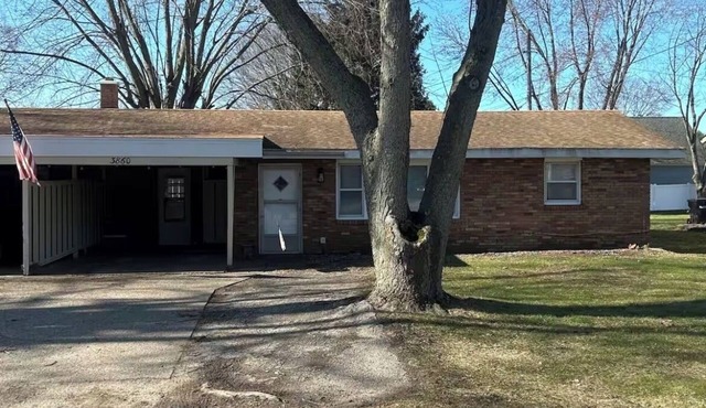 3-bedroom townhome in welcoming St. Joseph. Close to all the beaches