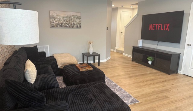 3-bedroom townhome minutes from Highmark Stadium and downtown Buffalo