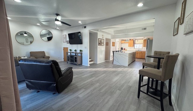 3-Bedroom Townhome - Barelas Charmer