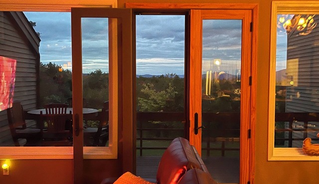 3-bedroom townhome in charming Lake George with WiFi, fitness room