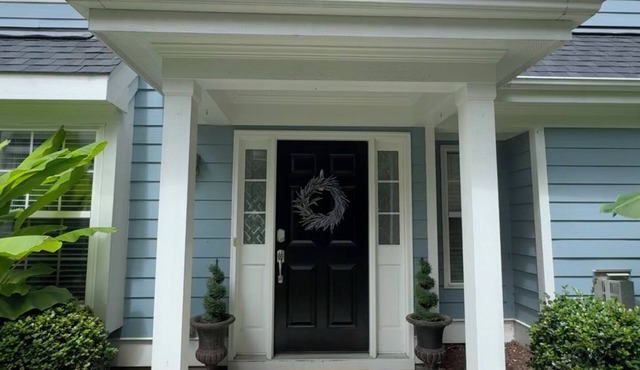 3-bedroom townhome in charming Wake Forest with AC
