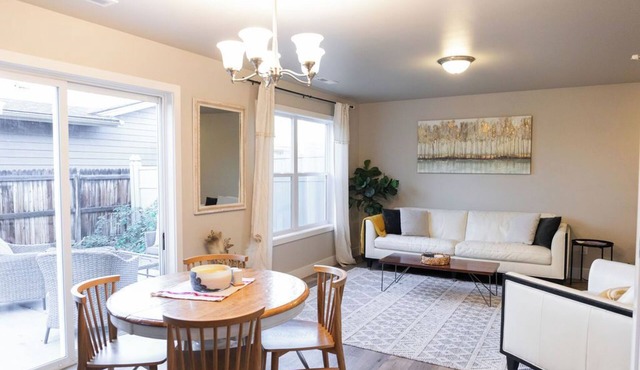 3-bedroom townhome with patio and attached 2car garage, close to hospitals