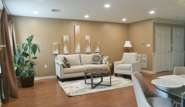 3-bedroom townhouse close to Mechanicsburg, Camp Hill, Harrisburg and Hershey