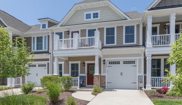 3 Bedroom Townhouse in Amenity Rich Bayside Resort