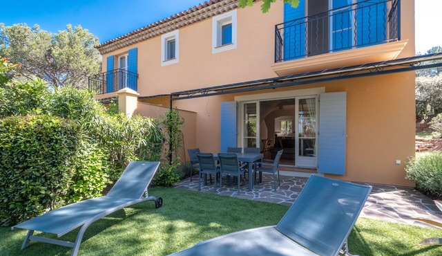 3-BEDROOM TOWNHOUSE WITH GARDEN (N°419)