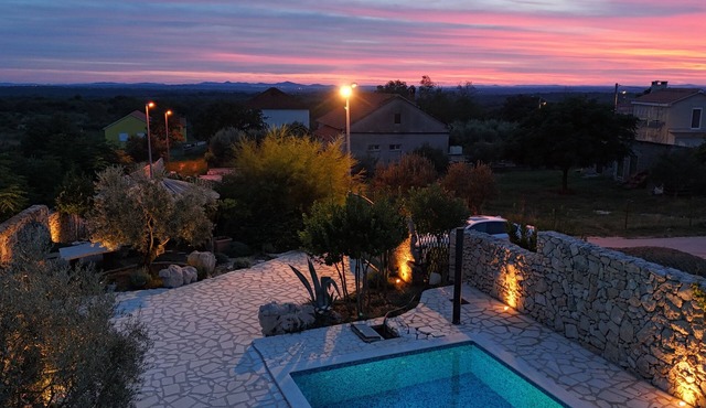 3-bedroom traditional stone house in charming Visočane with WiFi, AC. Book now