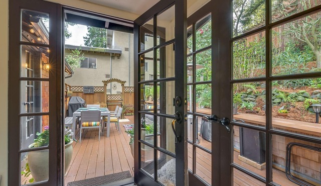 3-bedroom vacation home just 11 minutes to San Francisco Bay