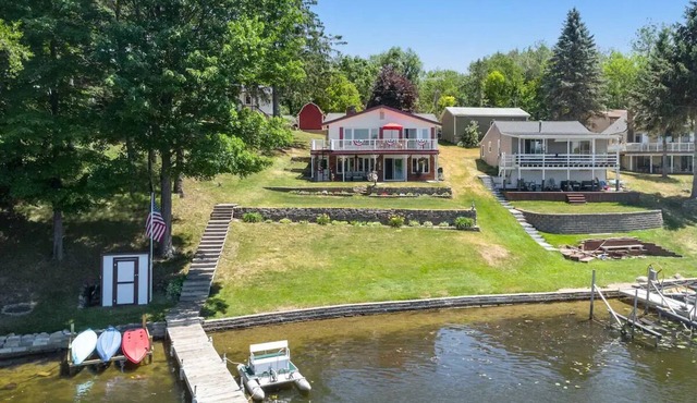 3-bedroom vacation home on the Lake near Frankenmuth.
