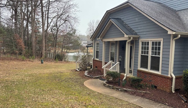 3-bedroom, very quiet townhome in amazing North Raleigh walkable neighborhood