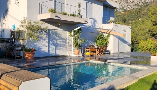 3 bedroom villa at the gates of Menton at the entrance to Castellar