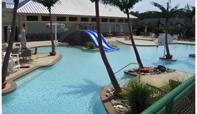 3-bedroom villa in charming Ocean View w/lazy river and fitness center