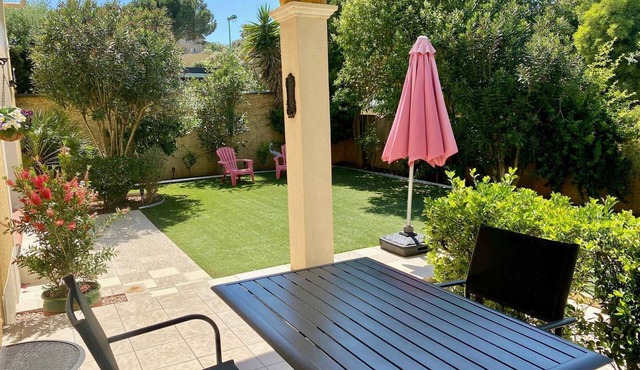 3-bedroom Villa in Mèze with Garden and Air Conditioning