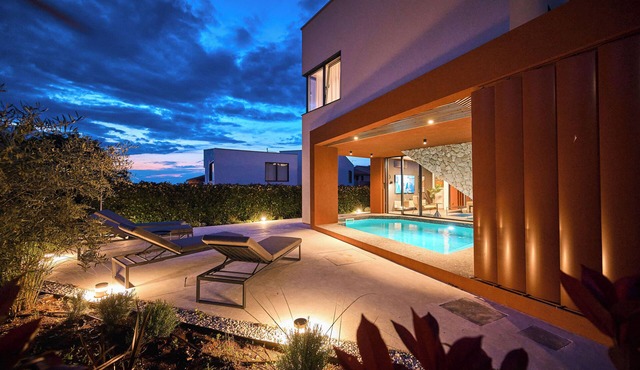 3-bedroom Villa Seconda in Mugeba with Pool