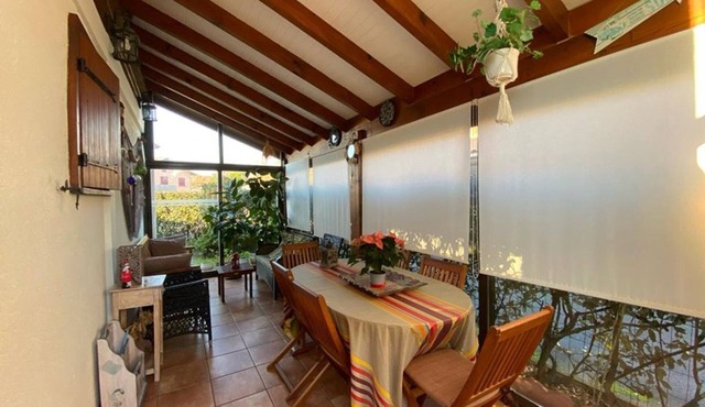 3-Bedroom Villa with Parking and Pool Access