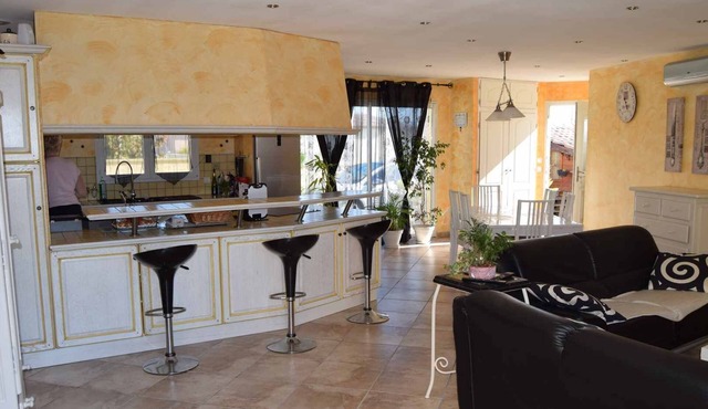 3 bedroom VILLA with pool