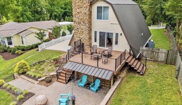 3-bedroom waterfront cabin with unmatched views and dock on the Tennessee River