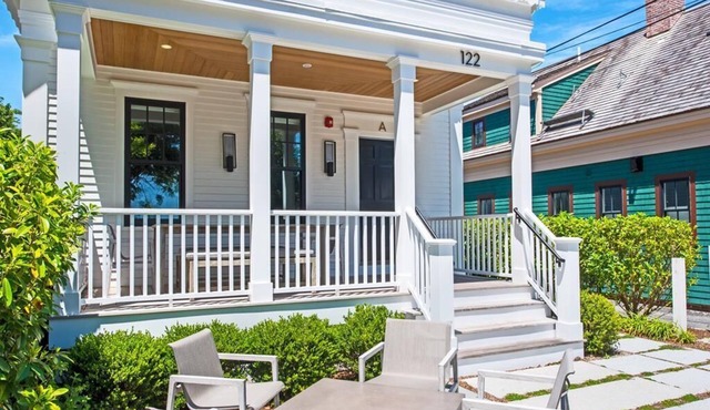 3 Bedroom, West End, On Commercial Street