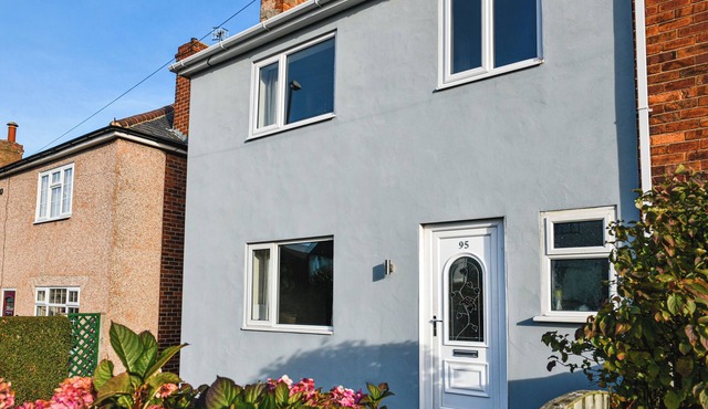 3 Bedroom with 6 x beds - Great location with free parking