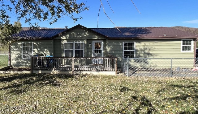 3 bedroom with parking and great views.