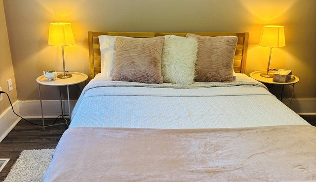 3 BedroomHIDDEN GEM , WALKING DISTANCE TO FALLS