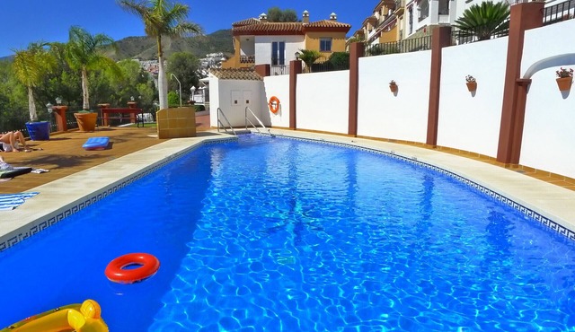 3 Bedrooms | Aljamar 19A | CG R1086