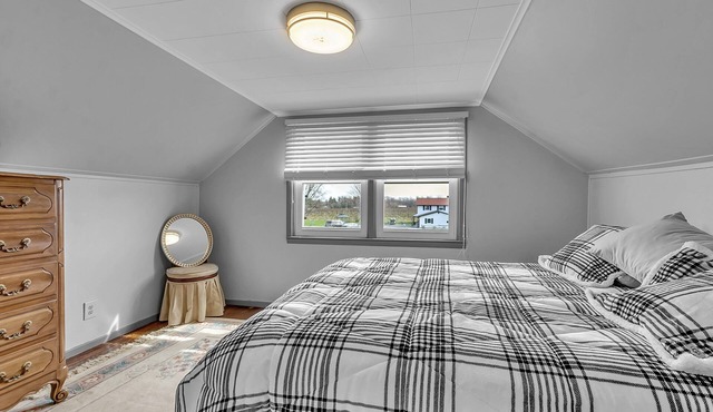 3 bedrooms Cape Cod at an award wining vineyard -nSparkling Ponds Winery