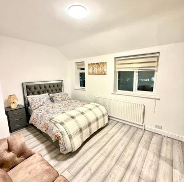 3 Bedrooms House CheapUKholiday