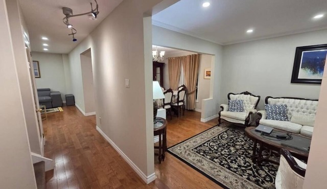 3-Bedrooms House in Mississauga with WiFi, AC, Parking. Main floor