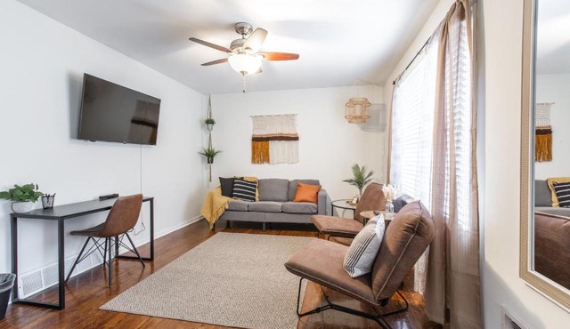 3 Bedrooms House in Waldo Kansas City